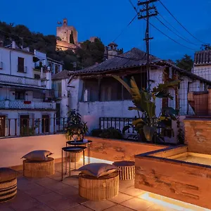 https://suites-jardines-de-la-alhambra.es-andalucia.com