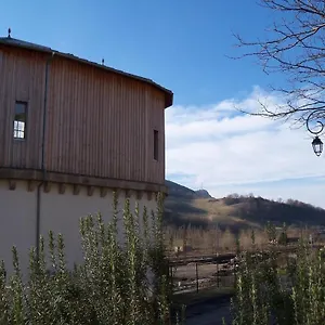 https://chateau-deau-logement-insolite.midi-pyreneeshotels.com
